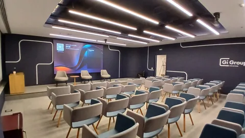 Gi Group: identidade no auditório
