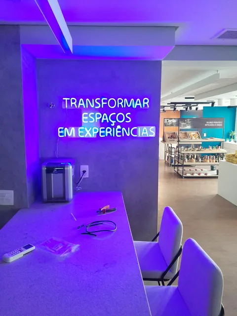 Lumicenter: letreiros e experiência