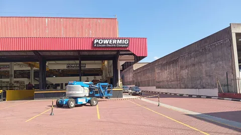 Powermig: presença na fachada